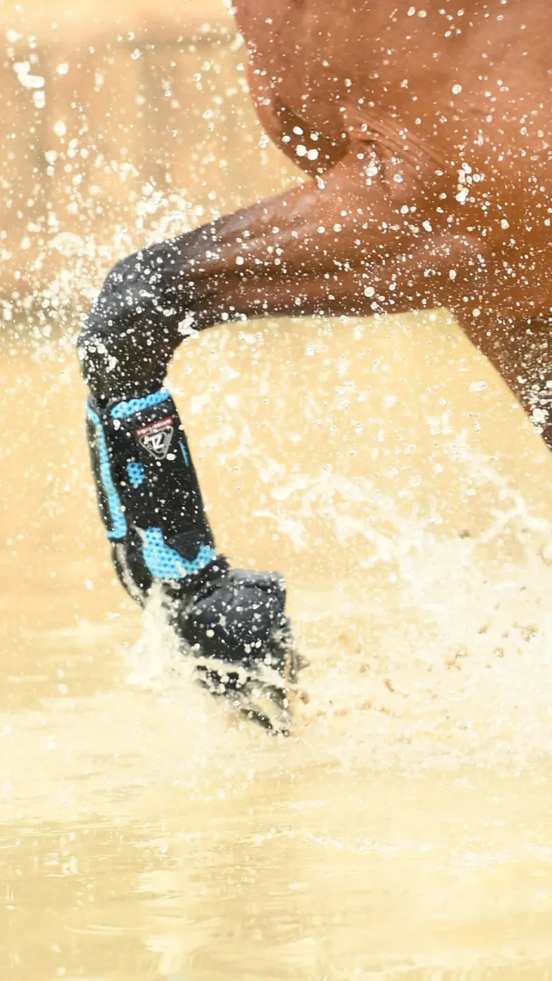 Equilibrium Tri-Zone Impact Sports Boots: Old Branding - Azure Blue-2